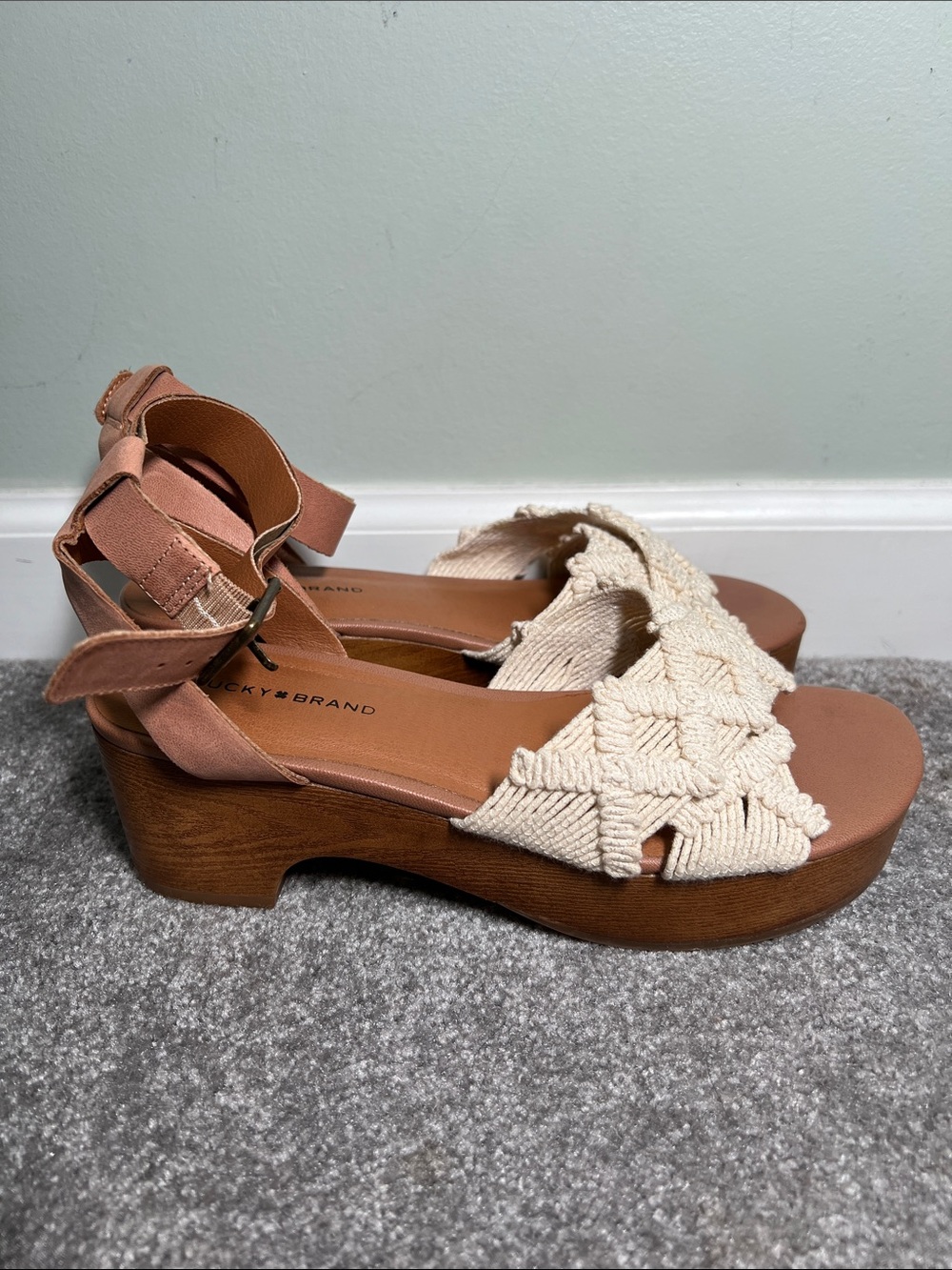 Lucky Brand Famika Platform Crochet Woven Neutral Boho Sandals Size 7.5